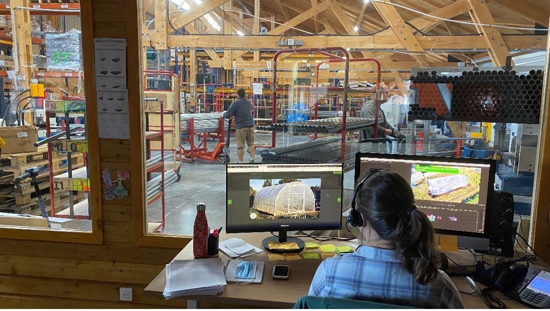 notre atelier de fabrication de serres en Ardèche